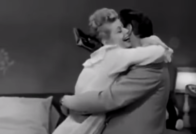 The bow is big enough to have its own bedroom scene.