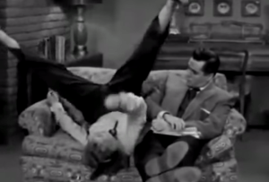 S01 E17 Lucy dies spread eagle on couch