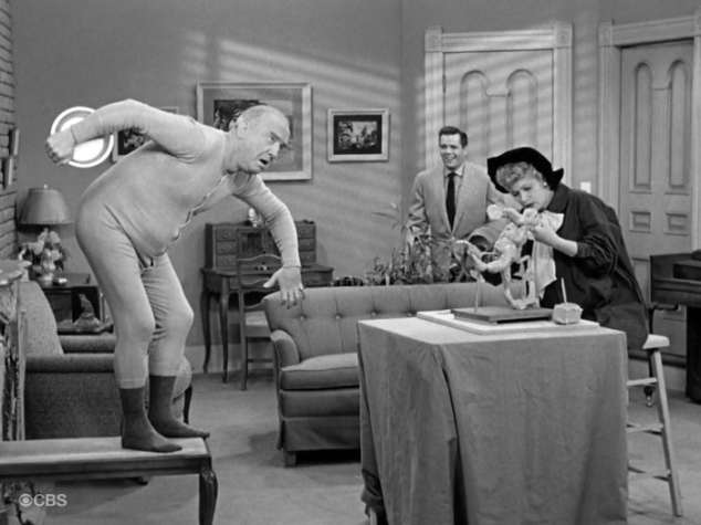 I Love Lucy S02 E15 Fred poses as model for Lucy in underwear