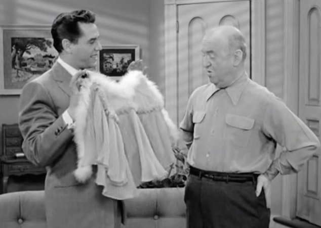 I Love Lucy S02 E18 Bed Jacket